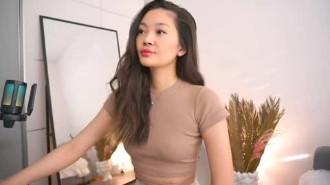 kim online show from February 17, 10:40 am