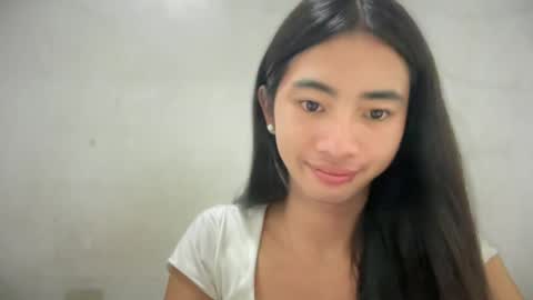 lovelyours_kishia online show from July 1, 9:09 am