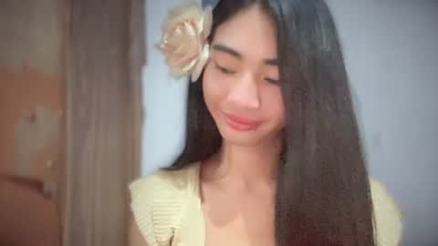 lovelyours_kishia online show from June 27, 4:35 pm