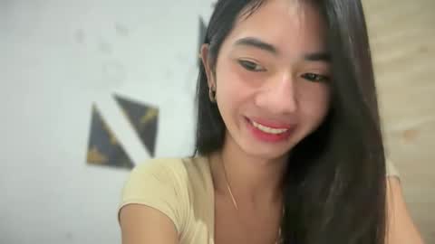 lovelyours_kishia online show from May 2, 4:05 am