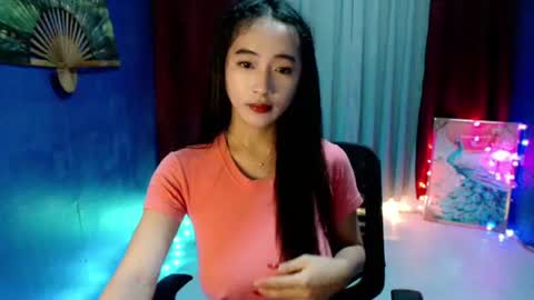 lovelypetite143 online show from June 23, 7:01 pm