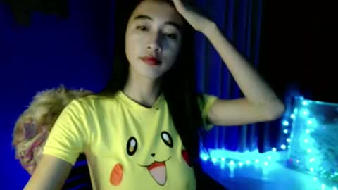 lovelypetite143 online show from March 22, 8:20 am