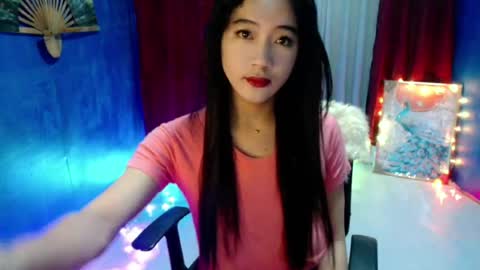 lovelypetite143 online show from July 26, 5:20 pm