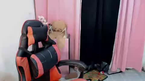 lovely online show from February 21, 11:22 am