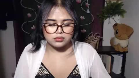 Snapshot of lovelypinaychubsx chatting on October 4, 10:25 pm lovely online show from October 4, 10:25 pm