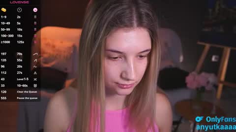 Snapshot of lovelyspacee chatting on February 16, 9:59 am Anna online show from February 16, 9:59 am