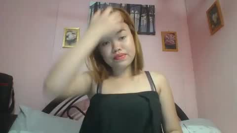 lovemae352295 online show from March 2, 3:52 pm