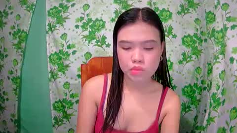 lovemae352295 online show from January 9, 6:17 am