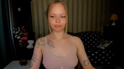 lovemelulu online show from July 3, 8:42 am