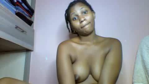 lovergal257 online show from April 8, 8:33 pm