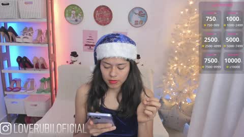 loverubii online show from December 4, 2:09 am