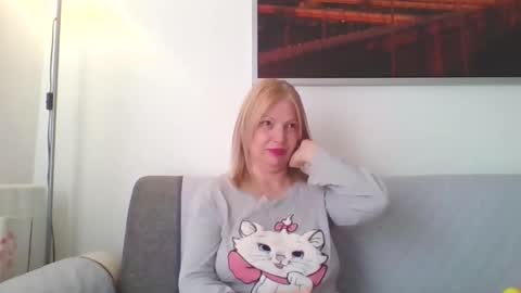 Marlyn online show from March 21, 1:38 pm