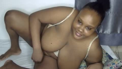 loveytiana online show from May 12, 6:36 pm