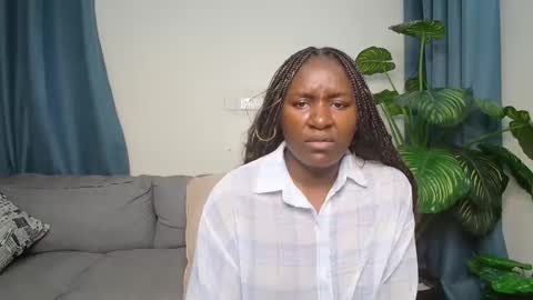 loyalcutie online show from December 17, 4:27 am