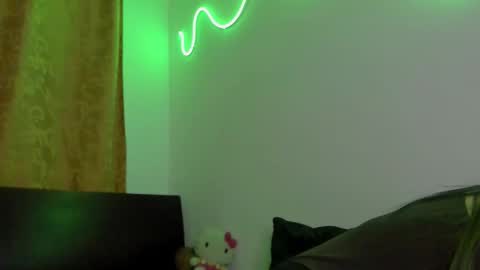 Jenn online show from March 28, 8:41 pm