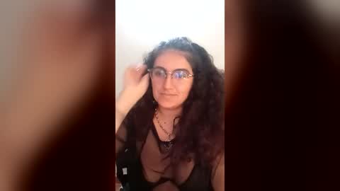 luanapowerful online show from June 26, 5:09 am