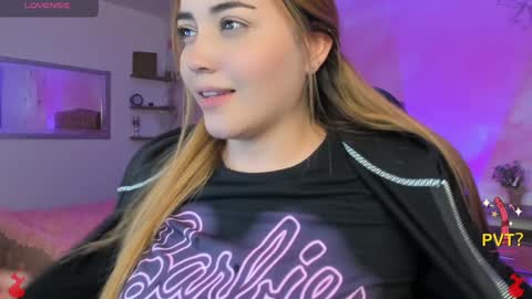 lucia star  online show from February 8, 2:58 am