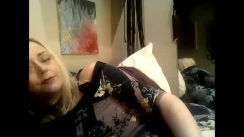 luciamarie22 online show from April 8, 3:08 am