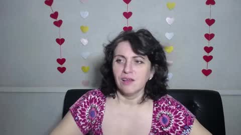 Snapshot of luciami chatting on February 7, 6:03 am LuciaMi online show from February 7, 6:03 am