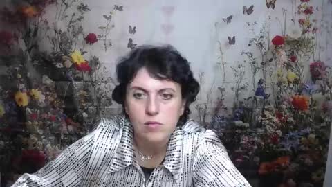 Snapshot of luciami chatting on September 22, 5:06 am LuciaMi online show from September 22, 5:06 am