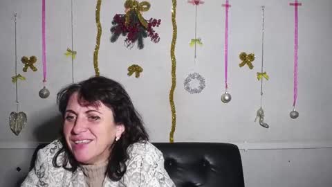 Snapshot of luciami chatting on December 26, 6:12 pm LuciaMi online show from December 26, 6:12 pm