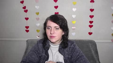 Snapshot of luciami chatting on February 15, 6:02 am LuciaMi online show from February 15, 6:02 am