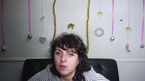 Snapshot of luciami chatting on January 12, 5:54 pm LuciaMi online show from January 12, 5:54 pm