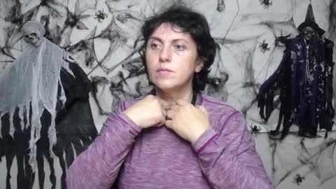 Snapshot of luciami chatting on October 19, 5:04 pm LuciaMi online show from October 19, 5:04 pm