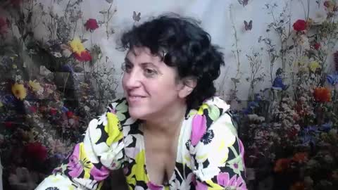 Snapshot of luciami chatting on October 8, 5:50 pm LuciaMi online show from October 8, 5:50 pm