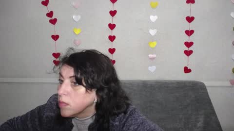 Snapshot of luciami chatting on February 16, 5:59 am LuciaMi online show from February 16, 5:59 am