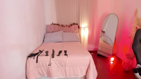     online show from November 11, 10:07 pm