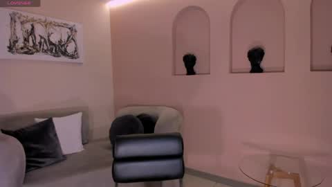 Lucie Martin online show from April 6, 7:26 pm