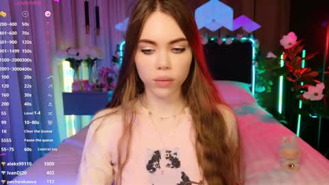 MimiFors online show from November 24, 7:38 pm