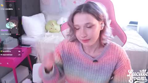 Lucy UwU online show from February 5, 10:18 am