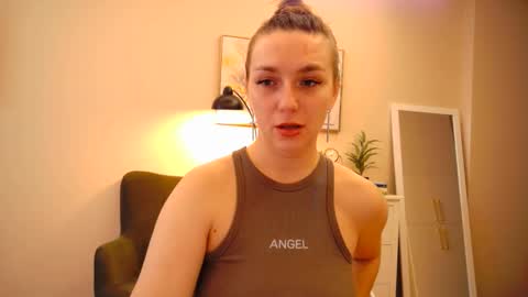 lucky_foryou_baby online show from December 27, 9:39 am