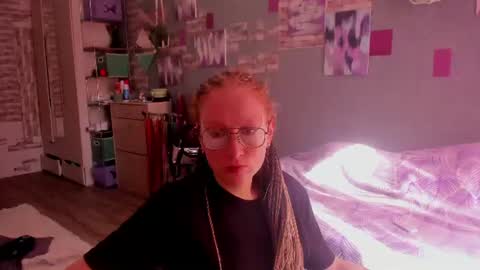 lucky_licky20 online show from June 23, 3:26 am