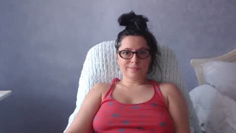luckylinda23 online show from July 8, 10:39 am