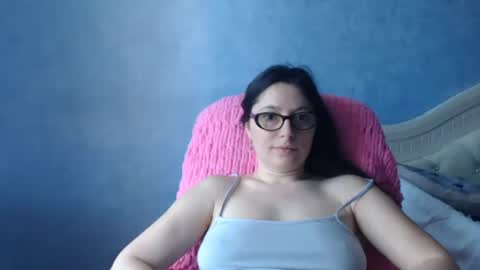 luckylinda23 online show from May 28, 10:13 am