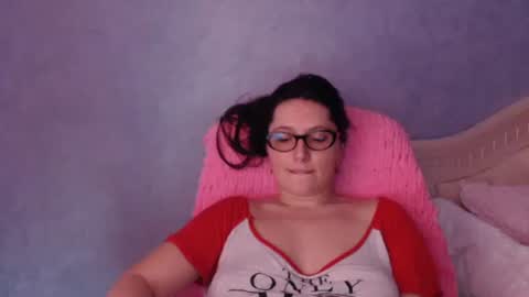 luckylinda23 online show from May 26, 5:56 pm