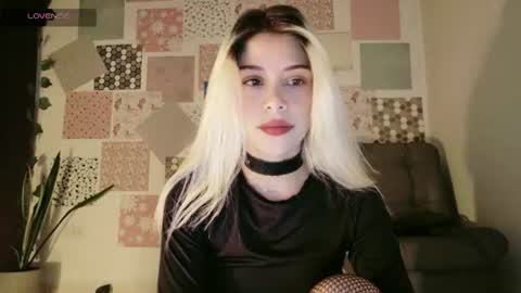 luckysapphire777 online show from July 3, 12:22 pm