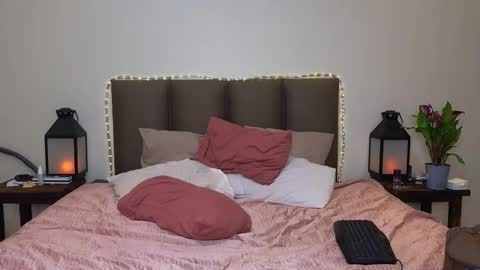 Lucy online show from November 5, 11:43 pm