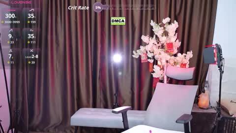 Lucy online show from November 3, 3:32 am