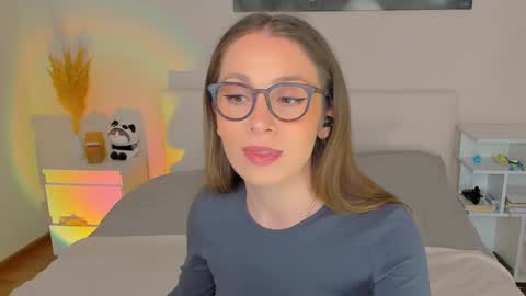 lucy__ray online show from December 10, 8:38 pm