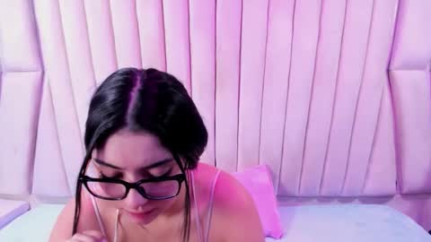 lucy_anal_ online show from December 18, 10:47 pm