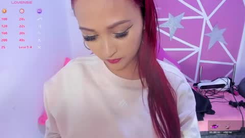 lucy_beatifull online show from March 22, 11:49 am