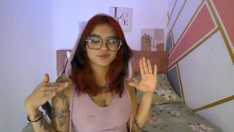 Lucy online show from April 18, 3:20 am