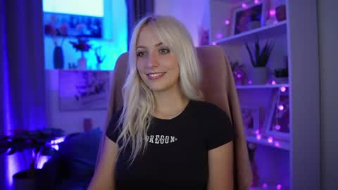 Cutie Lucy online show from July 11, 6:19 pm
