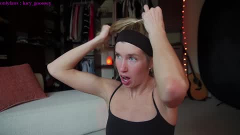 Snapshot of lucy_gooosey chatting on January 14, 9:09 pm Lucy. online show from January 14, 9:09 pm