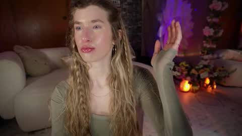 Lucy. online show from March 11, 3:33 am