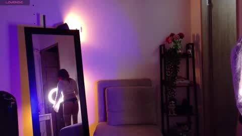 lucy meoww online show from January 8, 11:31 pm